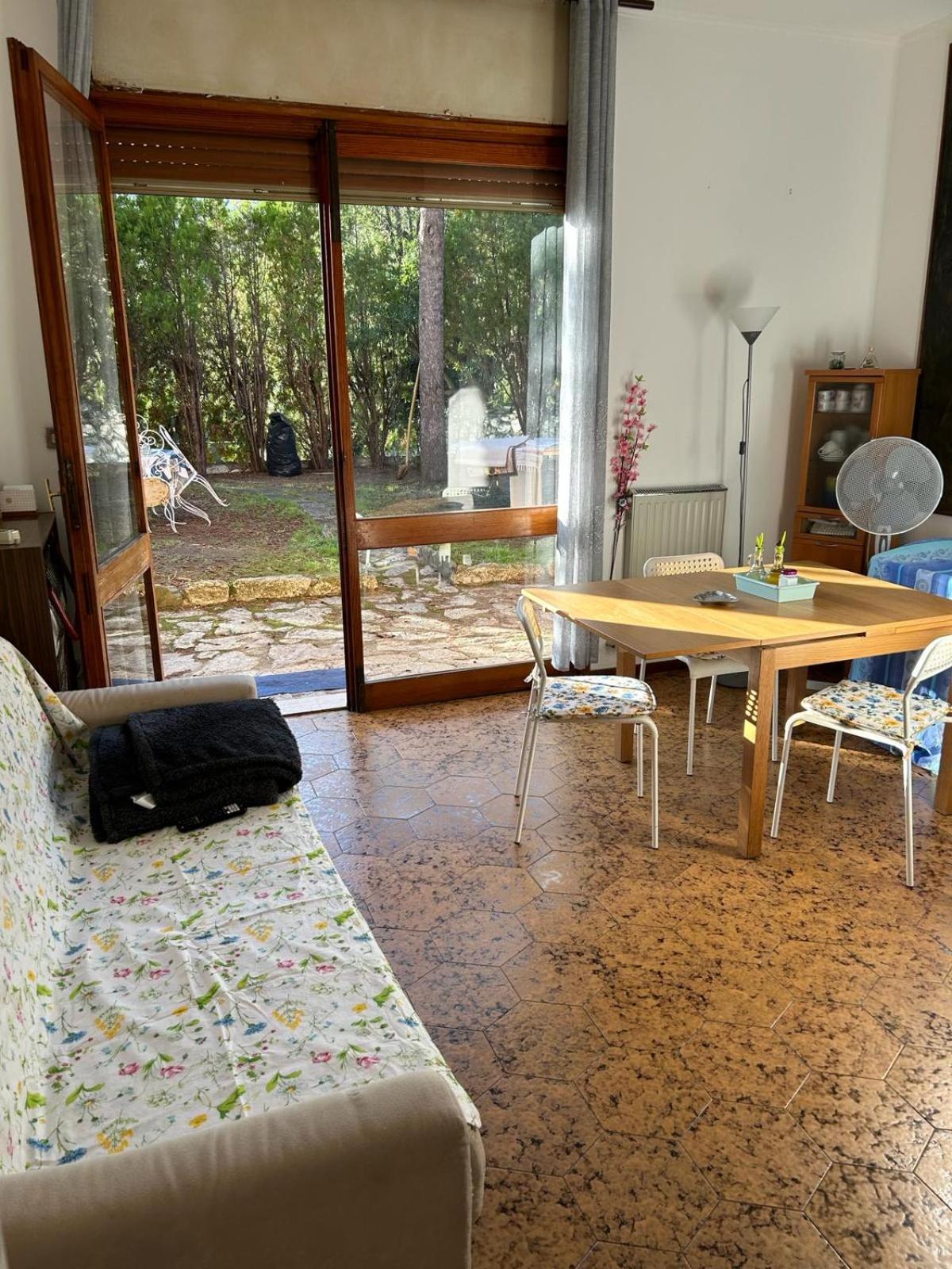 Casa Con Giardino: Варацце Экстерьер фото